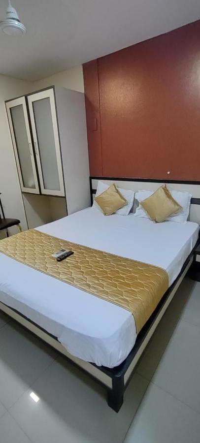 Hotel Minerva Residency - Near Grant Road Railway Station Bombaj Zewnętrze zdjęcie