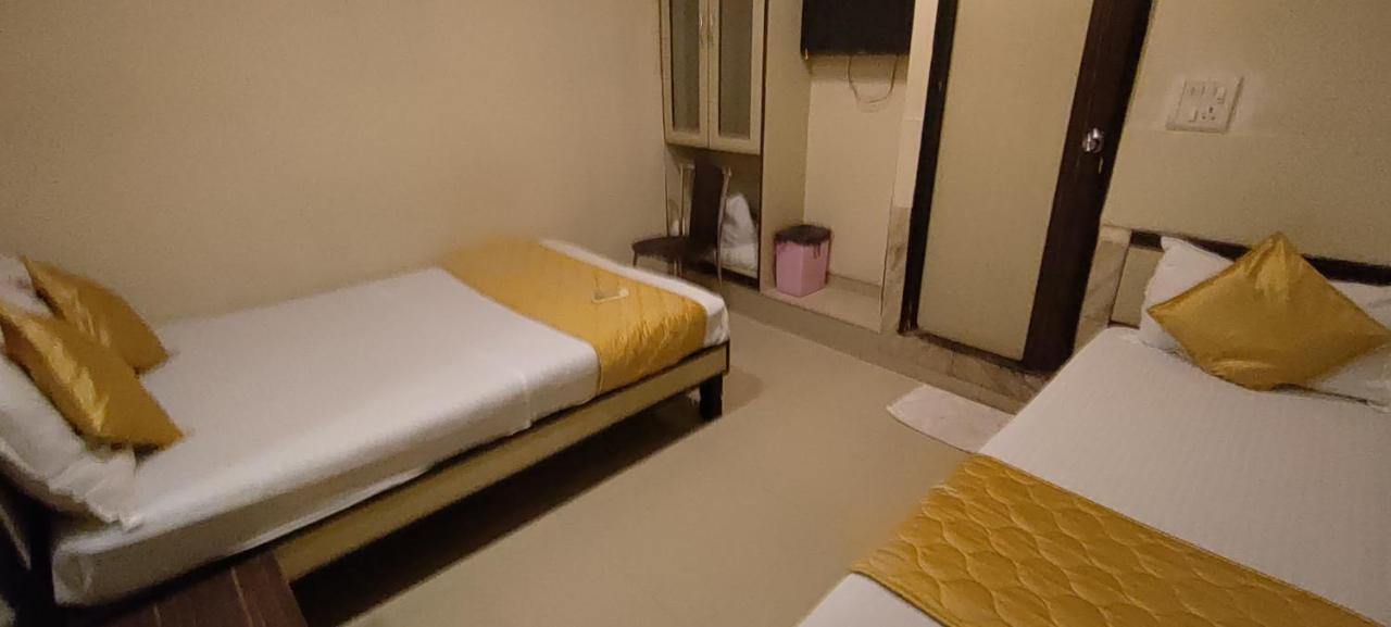 Hotel Minerva Residency - Near Grant Road Railway Station Bombaj Zewnętrze zdjęcie