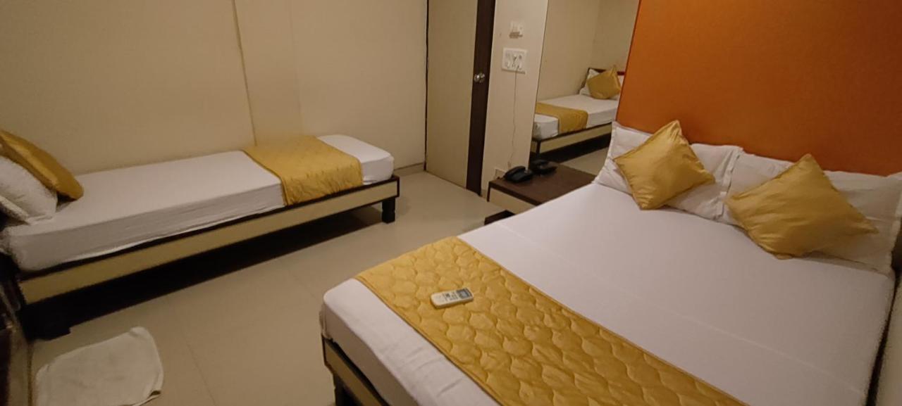 Hotel Minerva Residency - Near Grant Road Railway Station Bombaj Zewnętrze zdjęcie